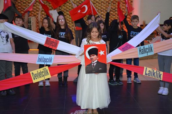 YAŞASIN CUMHURİYET ! ????????