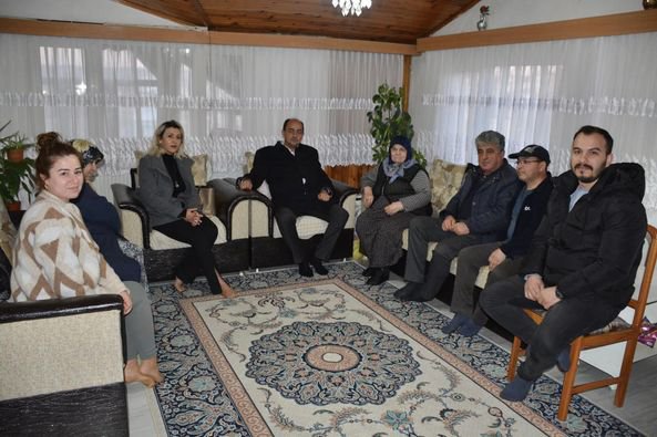 DEMİRTAŞ'IN DEPREMZEDE VATANDAŞLARA ZİYARETİ DEVAM EDİYOR