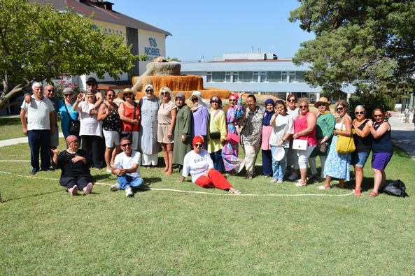 GEZİMİZİN PAMUKKALE KARAHAYIT KIRMIZI SU TRAVERTENLERİ