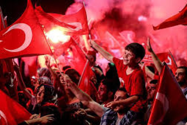 DEMOKRASİYE SAHİP ÇIKAN MİLLETİN ZAFERİ!