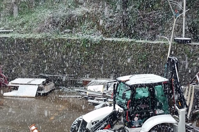 EKİPLERİMİZ KARLA MÜCADELE İÇİN  HAZIRLIKLAR TAMAMLANDI...