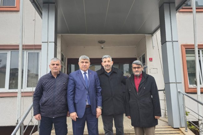 BELDE SAKİNLERİNDEN GÜLÜÇ BELEDİYE BAŞKANI SADIK RECEP KARA'YA TEBRİK ZİYARETİ