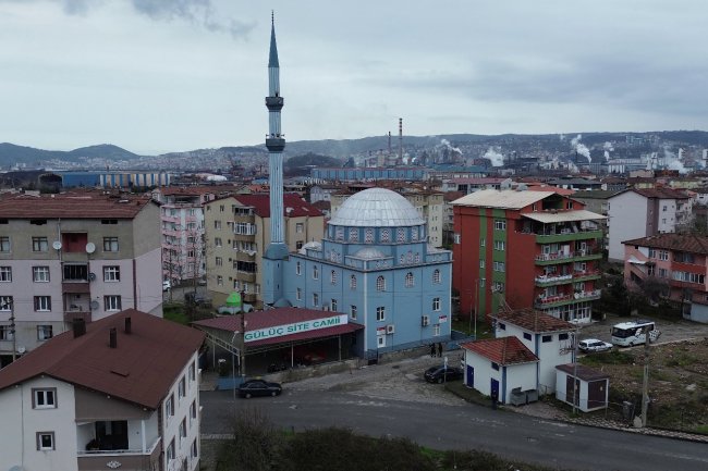 "Gülüç Site Cami Çevresinde Bakım Onarım  Çalışmaları Başladı"