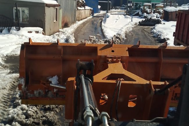 BELDEMİZDEKİ YOLLAR KARDAN TEMİZLENİYOR