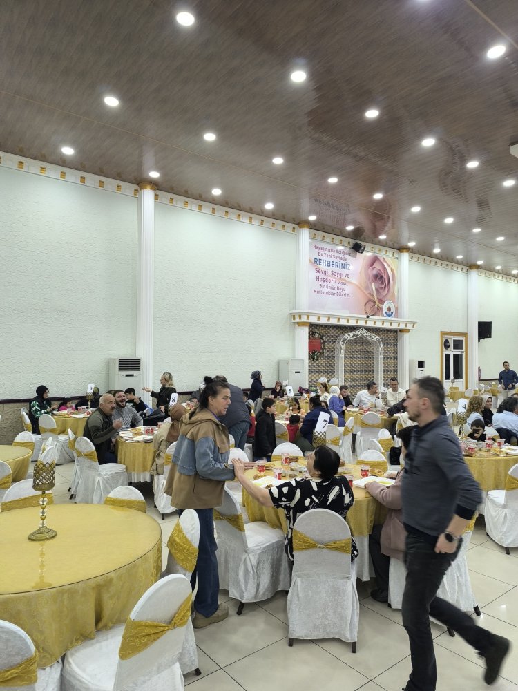 BAŞKAN KARA BELEDİYE PERSONELLERİ İLE İFTARDA BULUŞTU