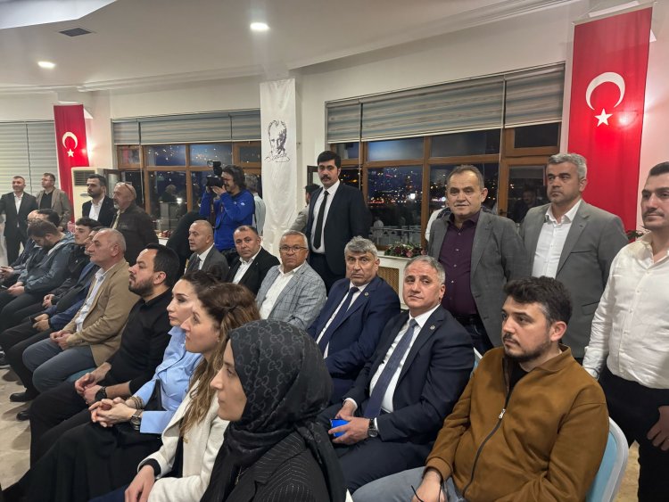 ÇAYLAR BİZDEN SOHBET SİZDEN