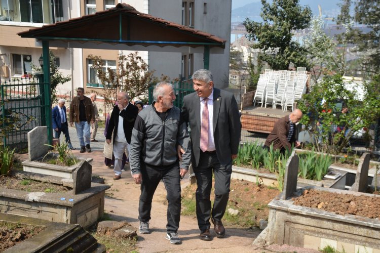 BELDE MEZARLIĞINDA AREFE GÜNÜ MÜNASEBETİYLE KURAN-I KERİM OKUTULDU
