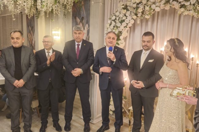 GENÇ ÇİFTLERİMİZE MUTLULUKLAR DİLİYORUZ...