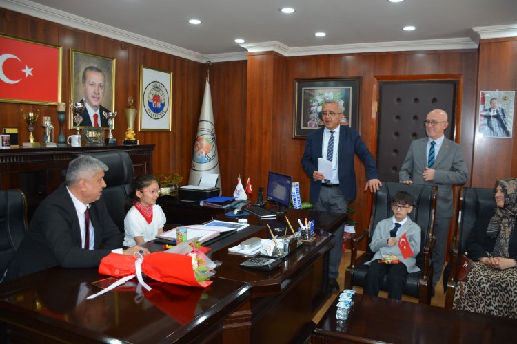 23 NİSAN ULUSAL EGEMENLİK VE ÇOCUK BAYRAMI KUTLU OLSUN