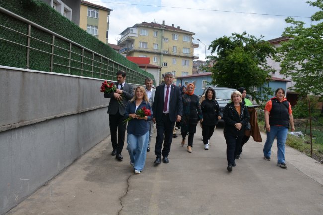 ANNELER GÜNÜ KUTLU OLSUN....