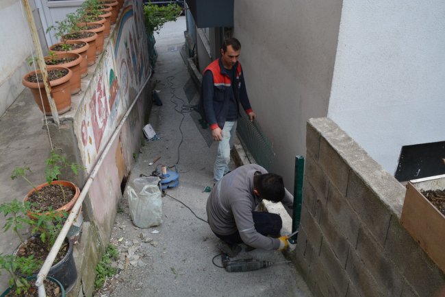 MERDİVEN SOKAK'TA ÇALIŞMALARIMIZ DEVAM EDİYOR...