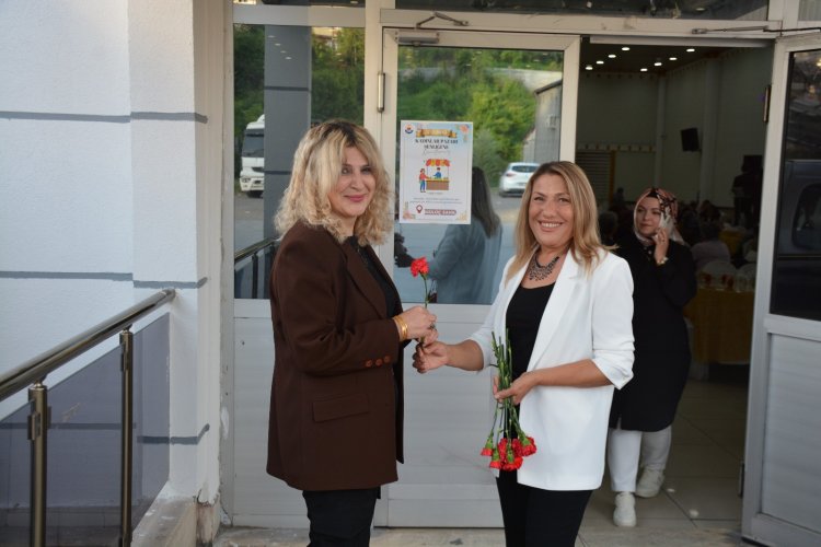 ANNELER GÜNÜ KUTLU OLSUN