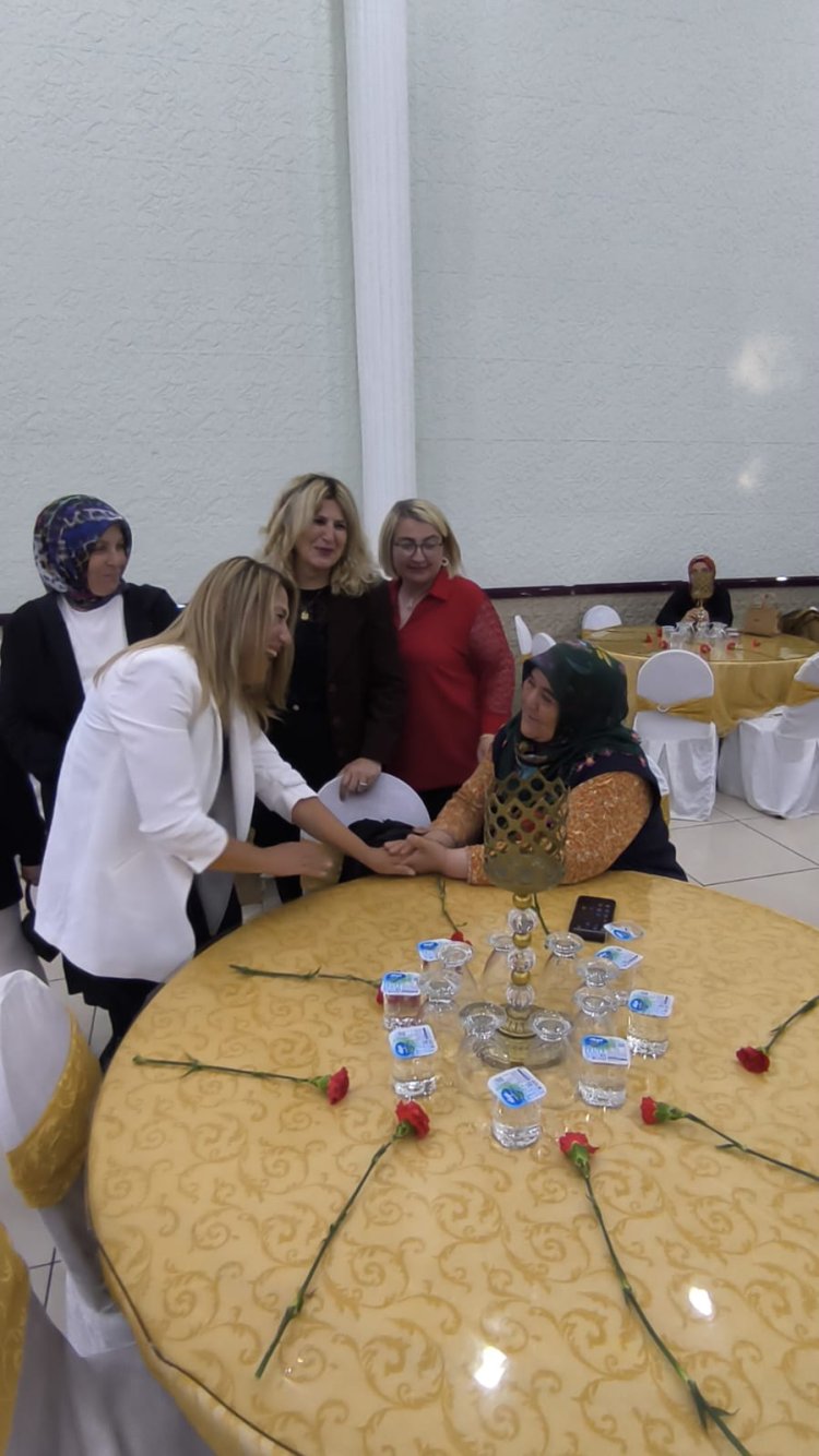ANNELER GÜNÜ KUTLU OLSUN