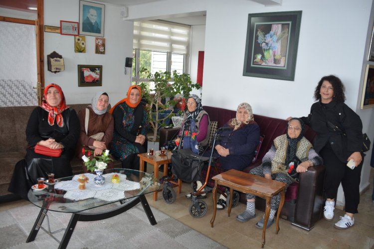 ANNELER GÜNÜ KUTLU OLSUN...