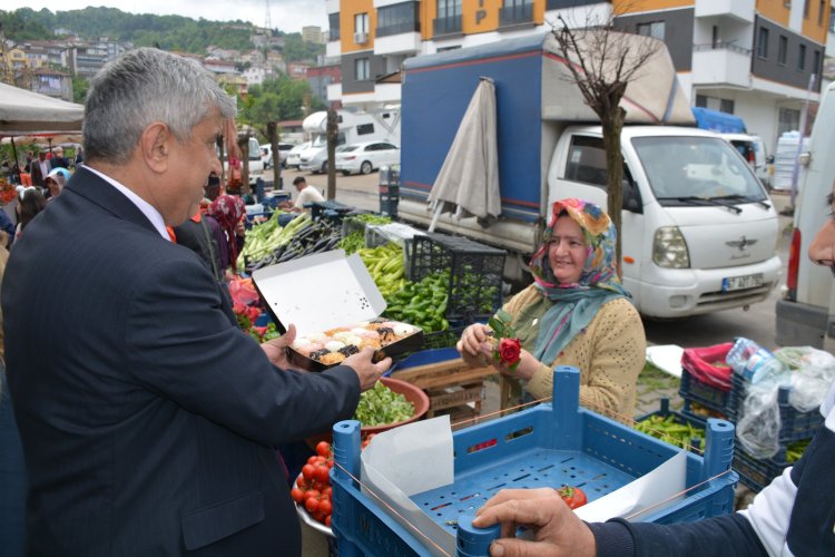 ANNELER GÜNÜ KUTLU OLSUN....