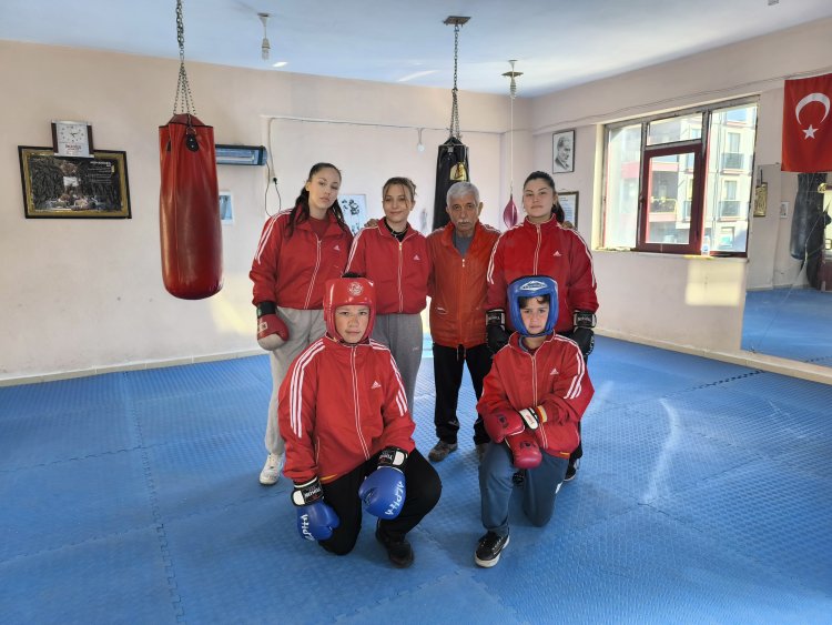 GÜLÜÇ'TE GENÇLER SPORLA BULUŞUYOR...