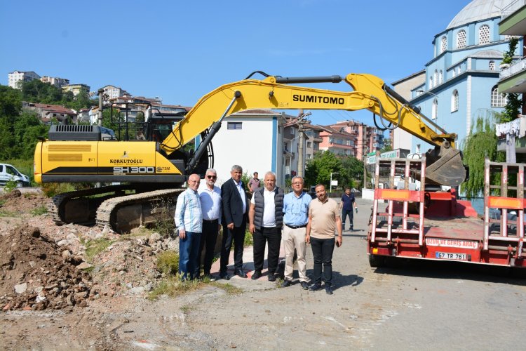 GÜLÜÇ VESİLE DİKMEN İLKOKULUNDA İLK KAZMA VURULDU