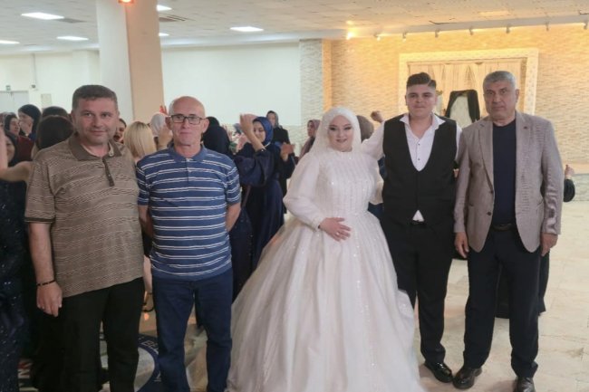 GENÇ ÇİFTİMİZE BİR ÖMÜR BOYU MUTLULUKLAR DİLERİZ...