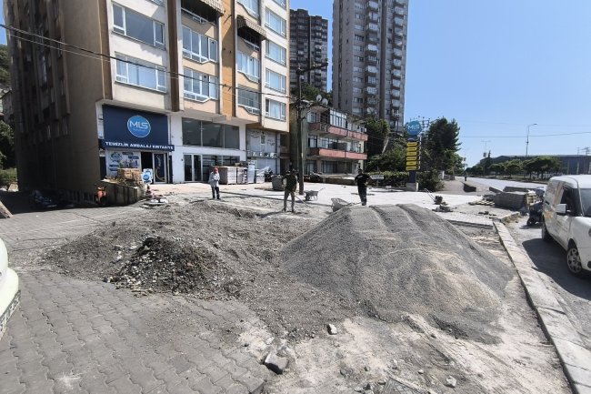 DURMAK YOK HİZMETE DEVAM...