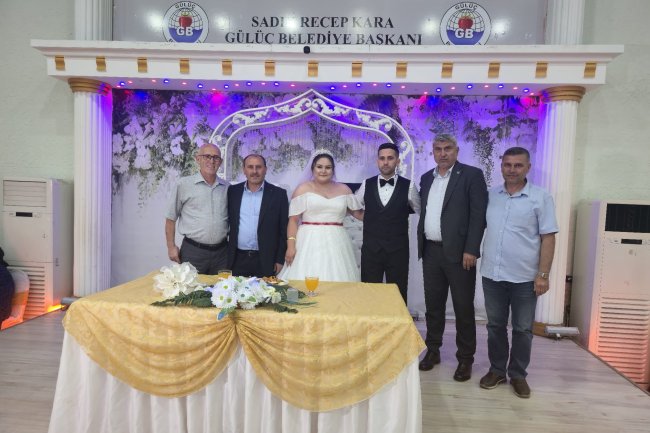 GENÇ CİFTİMİZE BİR ÖMÜR BOYU MUTLULUKLAR DİLERİZ