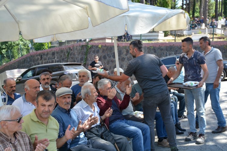 AREFE GÜNÜ PROGRAMIMIZI BELDE MEZARLIĞINDA GERÇEKLEŞTİRDİK