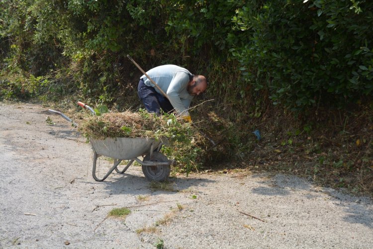 BELDEMİZDE TEMİZLİK ÇALIŞMALARI ARALIKSIZ OLARAK DEVAM EDİYOR...
