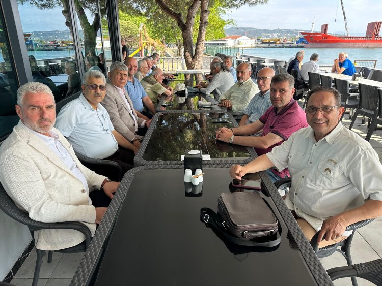 ENDÜSTRİ MESLEK MEZUNLARI YEMEĞİNE KATILIM SAĞLADIK...