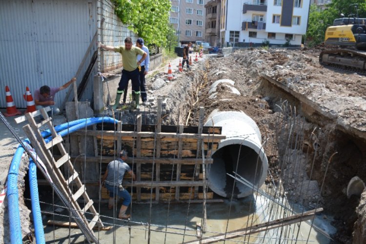VESİLE DİKMEN İLKOKULU ALTYAPI ÇALIŞMALARINDA SONA YAKLAŞILDI