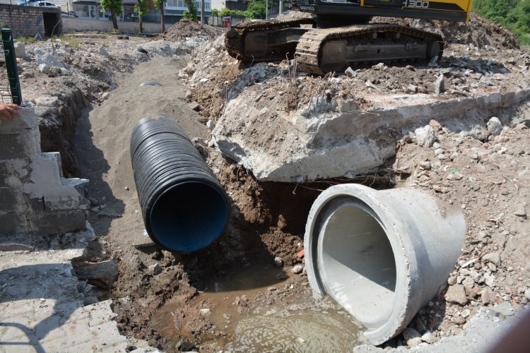 VESİLE DİKMEN İLKOKULU ALTYAPI ÇALIŞMALARINDA SONA YAKLAŞILDI