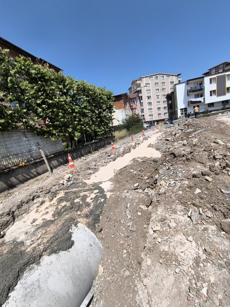 VESİLE DİKMEN İLKOKULU ALTYAPI ÇALIŞMALARINDA SONA YAKLAŞILDI