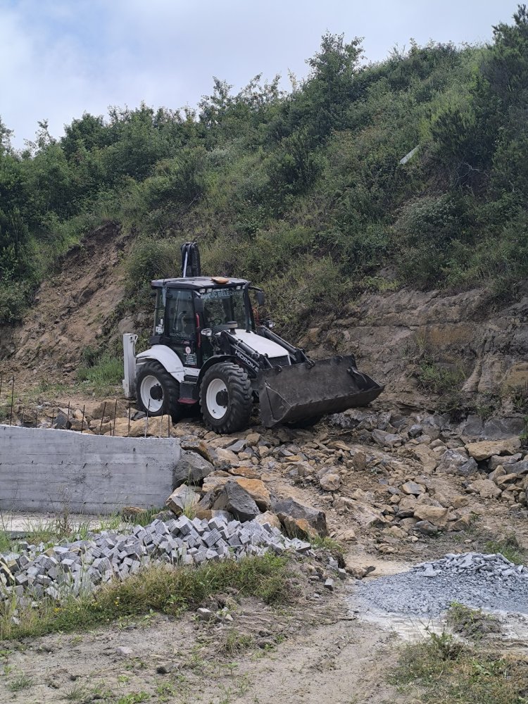 GÜLÜÇ BELEDİYESİ MİLLET BAHÇESİNDE ÇALIŞMALARIMIZ ARALIKSIZ OLARAK DEVAM EDİYOR...