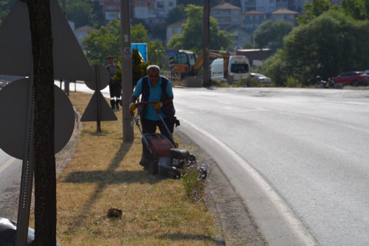 GÜLÜÇTE TEMİZLİK ÇALIŞMALARIMIZ DEVAM EDİYOR...