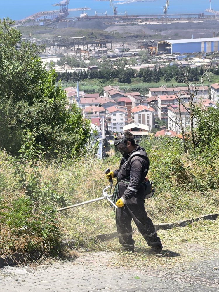 BELDEMİZDE TEMİZLİK ÇALIŞMALARI ARALIKSIZ OLARAK DEVAM EDİYOR...