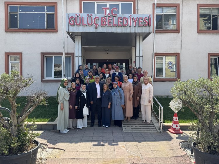 AK PARTİ KADIN KOLLARINDAN BELEDİYE BAŞKANIMIZA ANLAMLI ZİYARET...