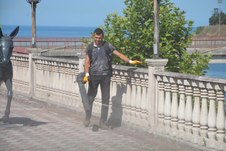 GÜLÜÇTE TEMİZLİK ÇALIŞMALARIMIZ ARALIKSIZ OLARAK DEVAM EDİYOR...