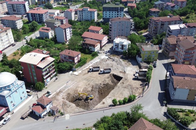 GÜLÜÇ VESİLE DİKMEN İLKOKULU SAHASINDA TEMEL ÇALIŞMALARI BAŞLADI!