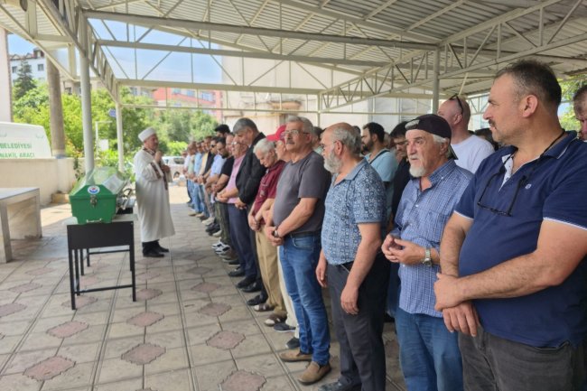 MERHUMA ALLAH'TAN RAHMET DİLİYORUZ