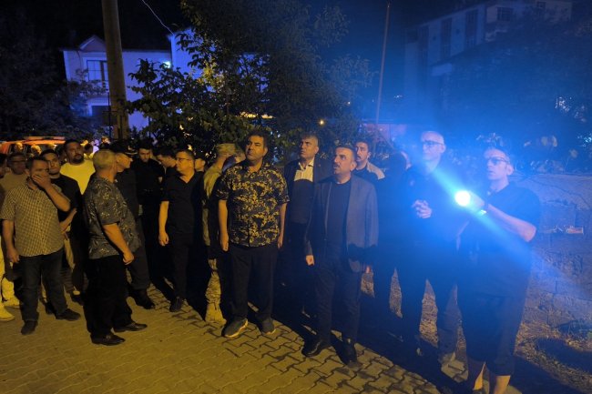 TOPÇALI MAHALLESİ’NDE BAŞLAYAN YANGIN KONTROL ALTINA ALINDI