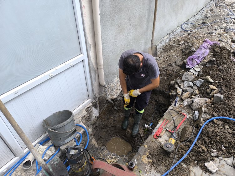 SAZLIK CADDESİ’NDE BAKIM-ONARIM ÇALIŞMASI NEDENİYLE SU KESİNTİSİ YAŞANMAKTADIR 