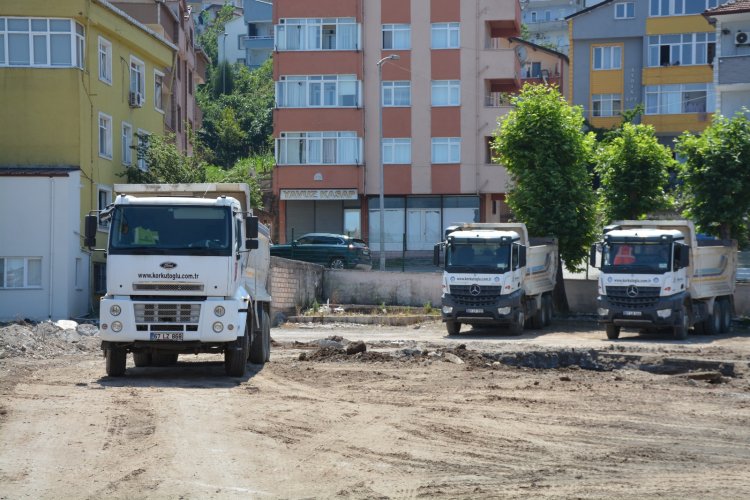 GÜLÜÇ VESİLE DİKMEN İLKOKULU SAHASINDA TEMEL ÇALIŞMALARI BAŞLADI! 