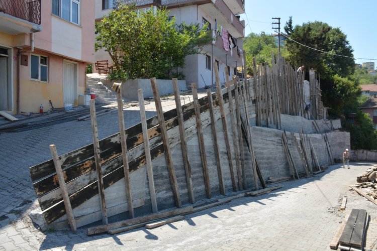 KORUİÇİ SOKAK’TA 35 YILLIK SORUN TARİH OLUYOR! 