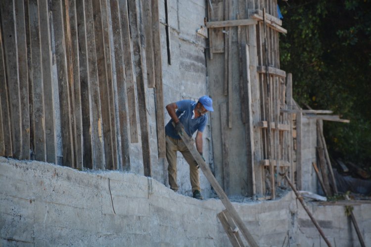 KORUİÇİ SOKAK’TA 35 YILLIK SORUN TARİH OLUYOR! 