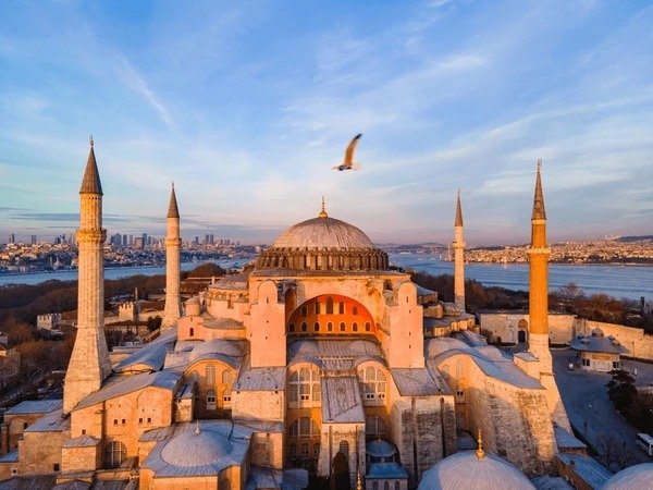 AYASOFYA CAMİİNİN İBADETE AÇILIŞININ 5.YILDÖNÜMÜ KUTLU OLSUN