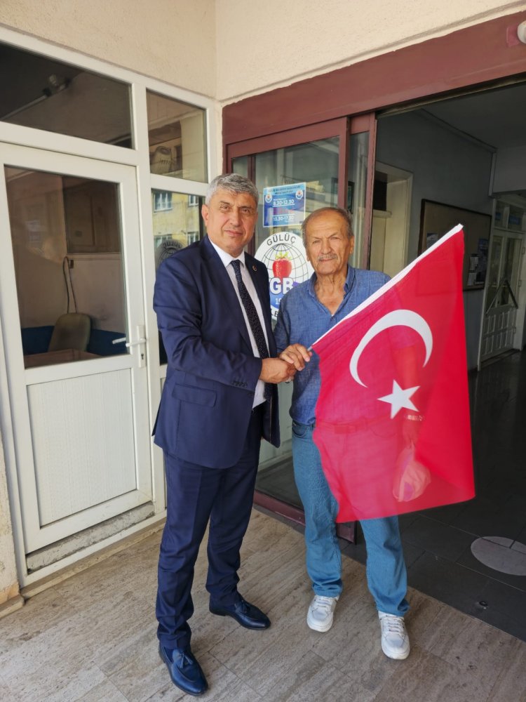 CUMHURBAŞKANIMIZ RECEP TAYYİP ERDOĞAN’DAN BAYRAK ÇAĞRISI!