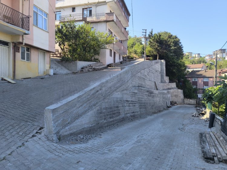 KORUİÇİ SOKAĞIN 35 YILLIK SORUNU TARİH OLUYOR! 