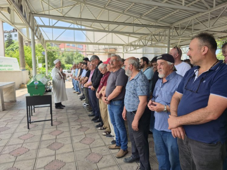 MERHUMA ALLAH'TAN RAHMET DİLİYORUZ