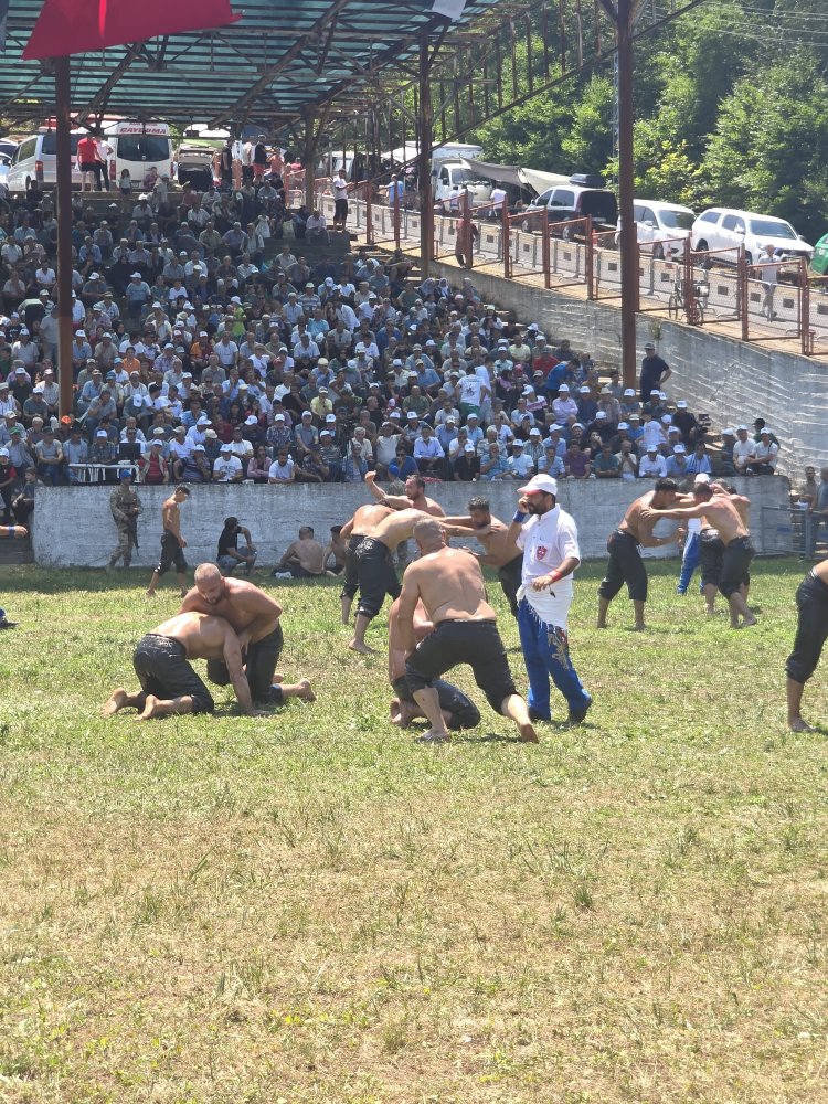 YAĞLI GÜREŞ ETKİNLİKLERİNE KATILIM SAĞLADIK...