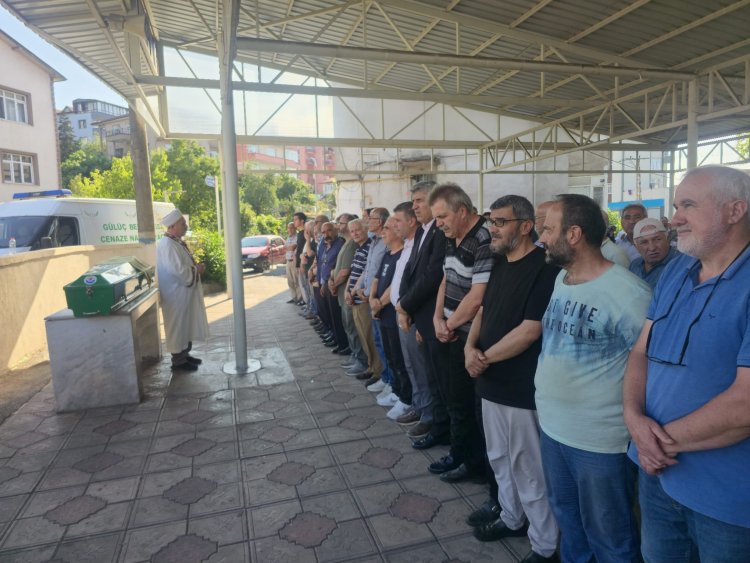 MERHUMEYE ALLAHTAN RAHMET DİLİYORUZ...
