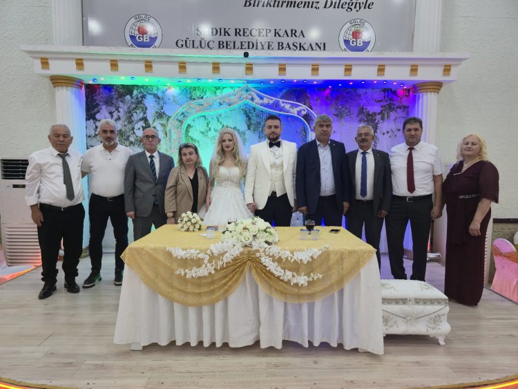 GENÇ CİFTİMİZE BİR ÖMÜR BOYU MUTLULUKLAR DİLERİZ