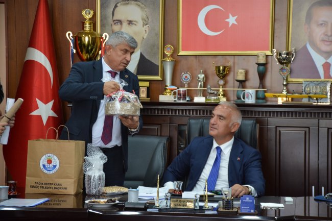 SAYIN BAKANIMIZA TEŞEKKÜR EDERİZ...